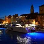 Апартаменти Luxor *