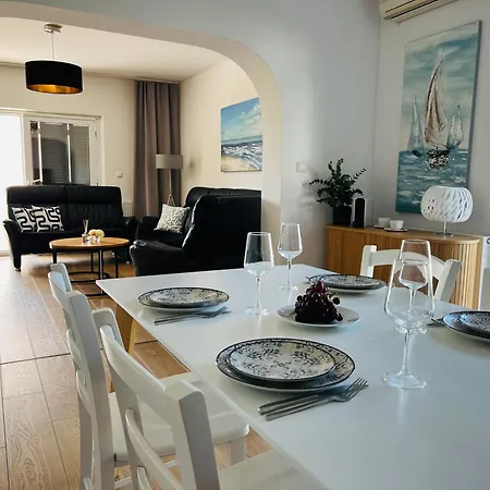 Apartment Luxor