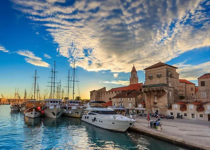 Luxor * Trogir
