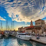 Luxor * Trogir